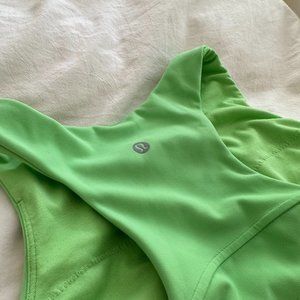 Lululemon Invigorate Training Tank Top - Scream Green Light - Size 8